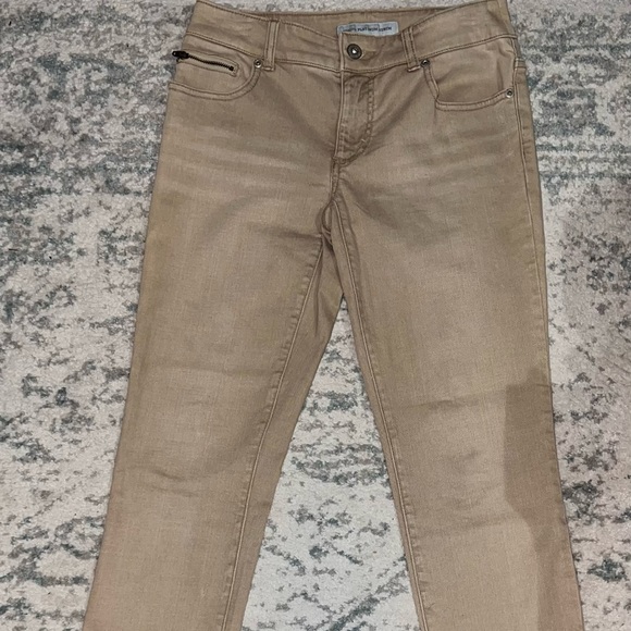 Chicos Khakis - Picture 5 of 6
